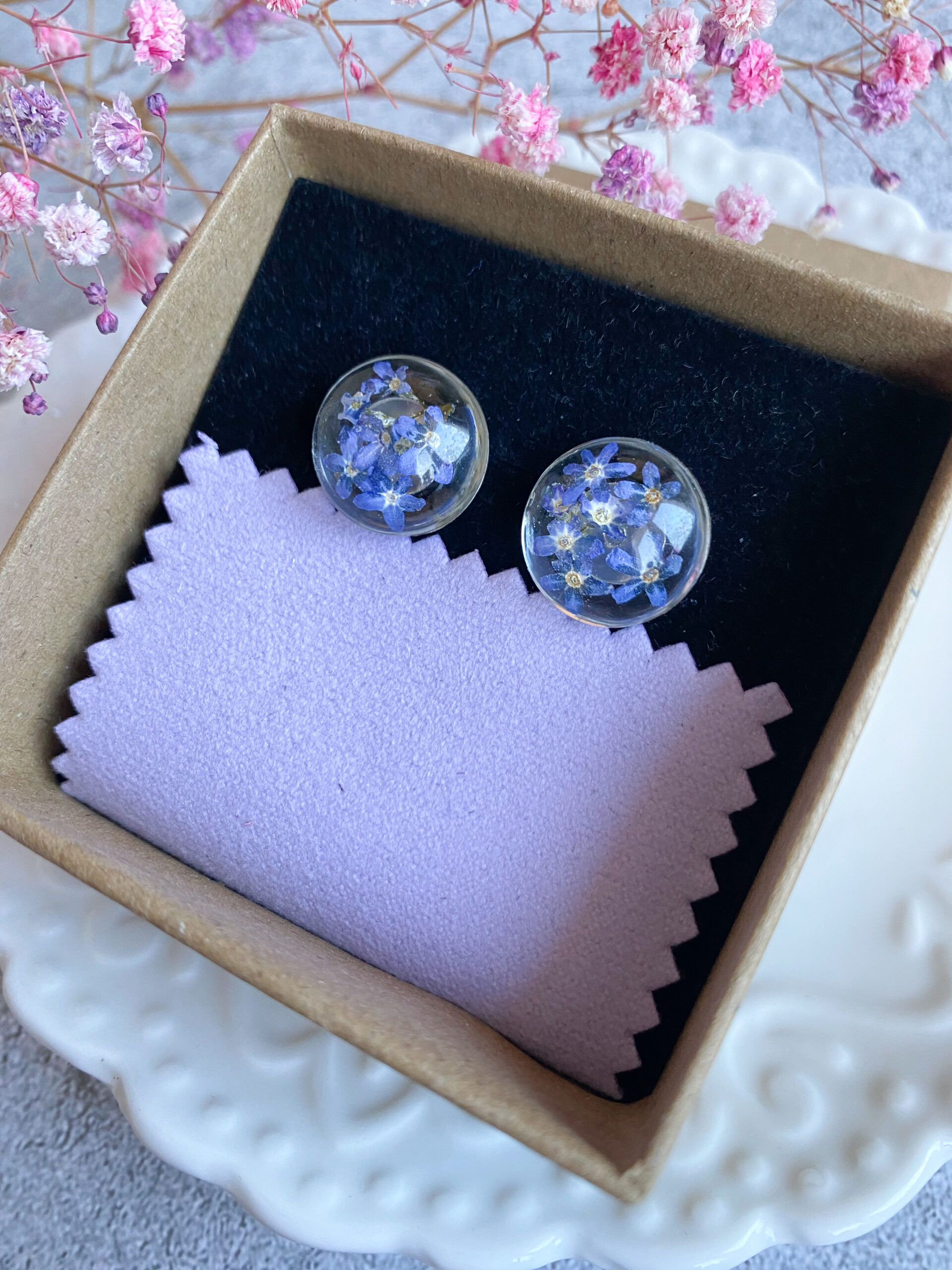 Kolczyki wkrętki z niezapominajkami - obrazek 7