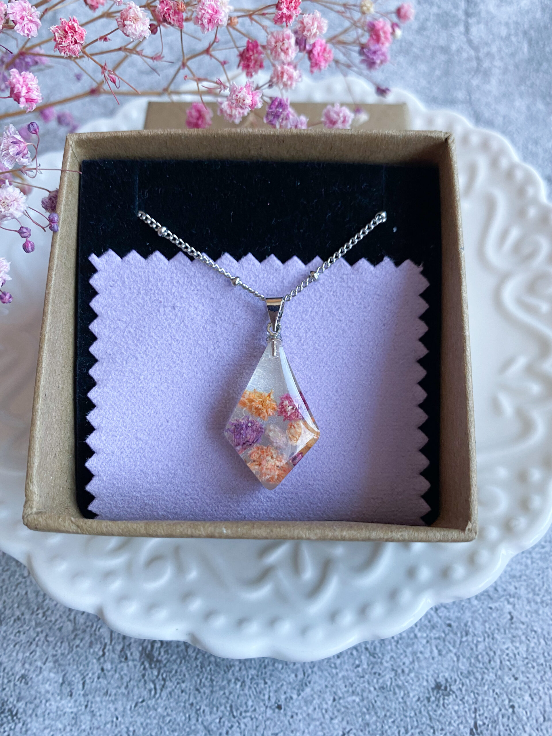 Zawieszka z kolorową gipsówką - obrazek 6